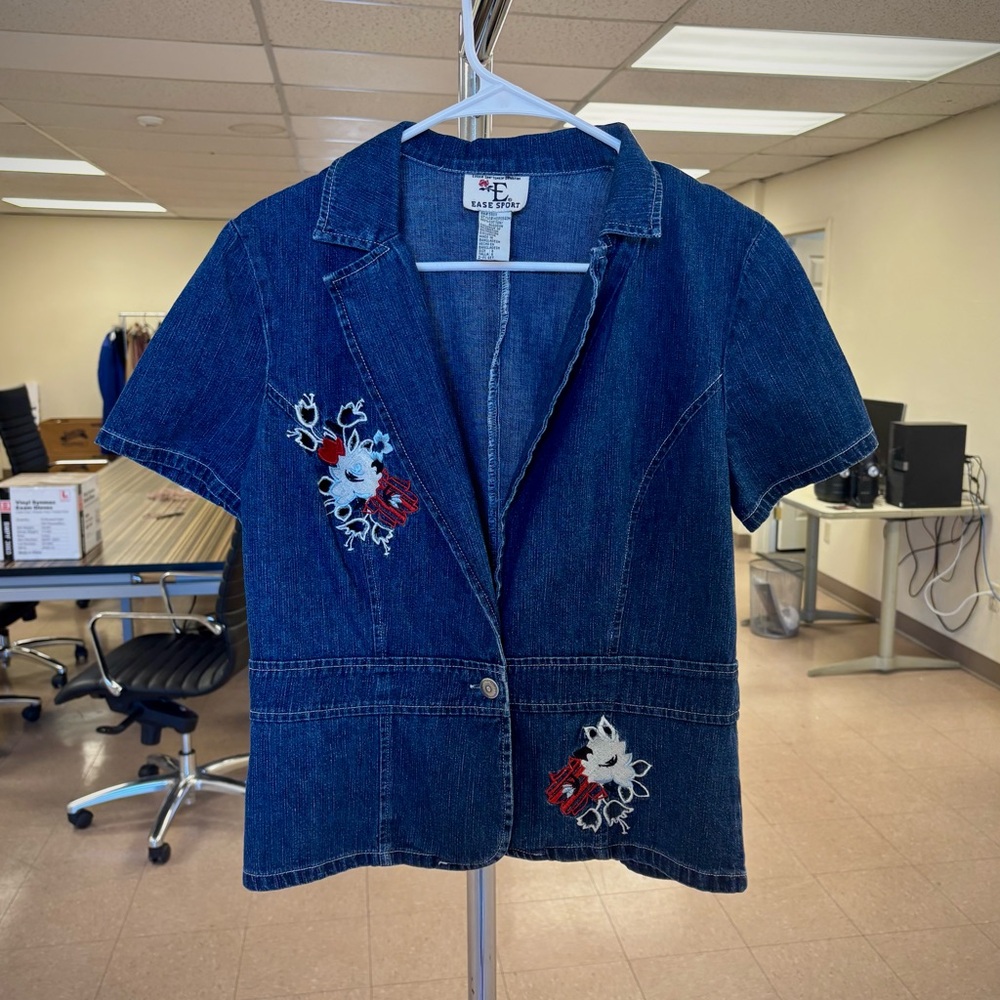 Women's Size 6 Vintage Single Button Jean Top